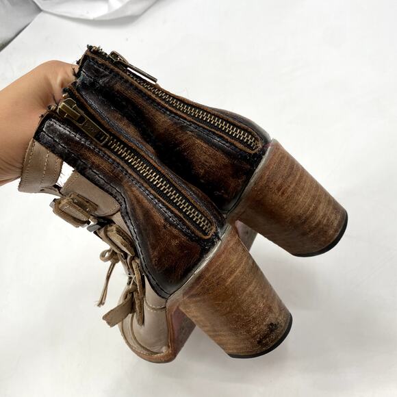 Freebird by Steven 6 Braeden cream Buckle booties - Picture 5 of 7